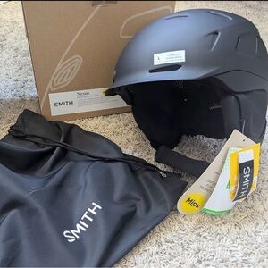 Smith Nexus Large Ski Snowboard Helmet
